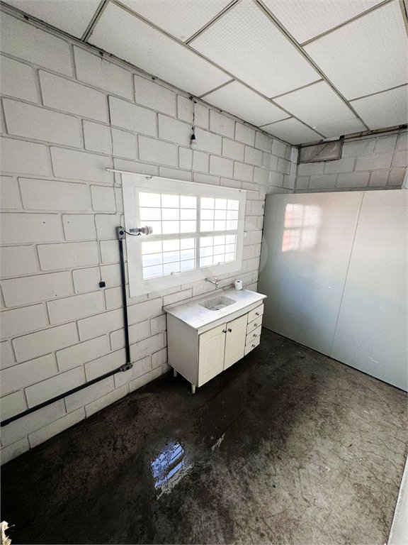 Salão para alugar em Iporanga, Sorocaba, SP