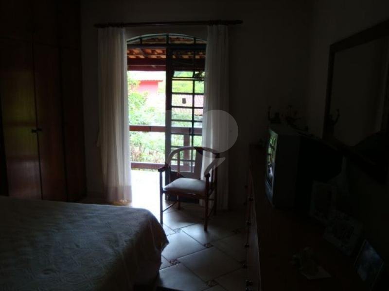 Casa Térrea à venda com 3 quartos, sendo 1 suíte, em Parque Petrópolis, Mairiporã, SP