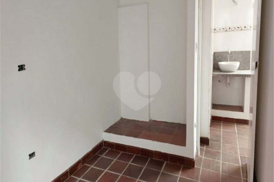 Sobrado à venda com 3 quartos, sendo 2 suítes, em Vila Paulicéia, São Paulo, SP
