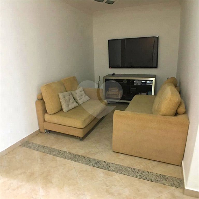 Sobrado à venda com 4 quartos, sendo 3 suítes, em Horto Florestal, São Paulo, SP