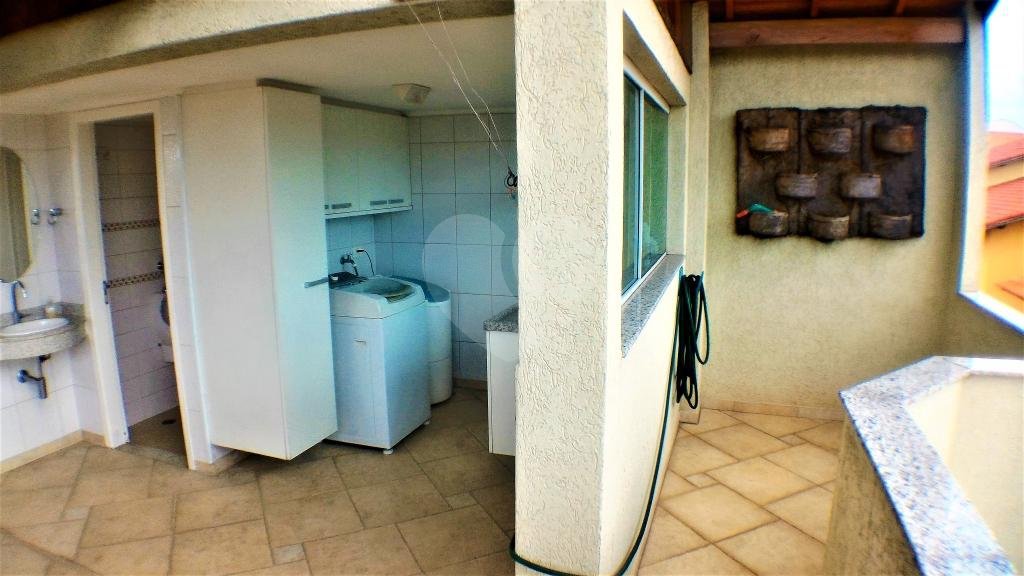 Casa à venda com 5 suítes no condomínio Travessa Tenente Ariston de Oliveira,4, São Paulo - SP