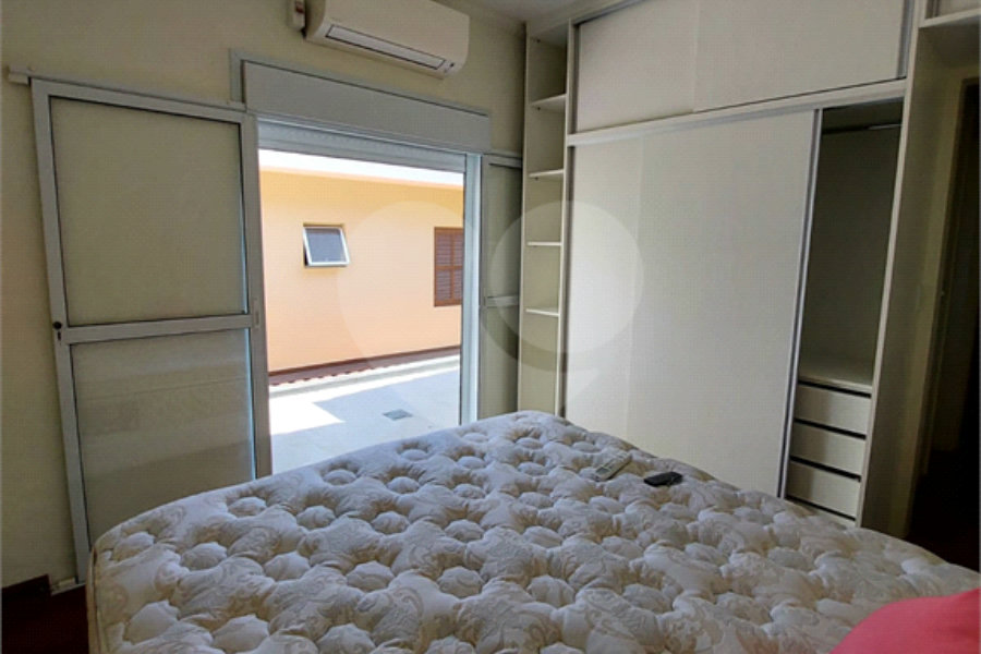 Sobrado à venda com 3 quartos, sendo 2 suítes, em Vila Romero, São Paulo, SP