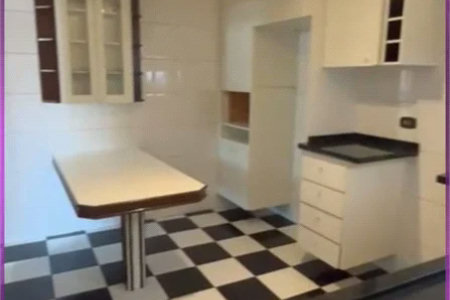 Casa à venda com 3 suítes em Vila Romana, São Paulo, SP