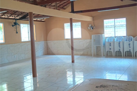Apartamento à venda ou para alugar com 2 quartos em Paciência, Rio de Janeiro, RJ