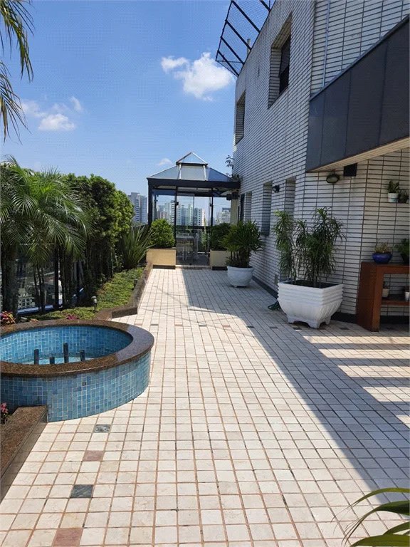 Apartamento à venda com 4 suítes em Vila Andrade, São Paulo, SP