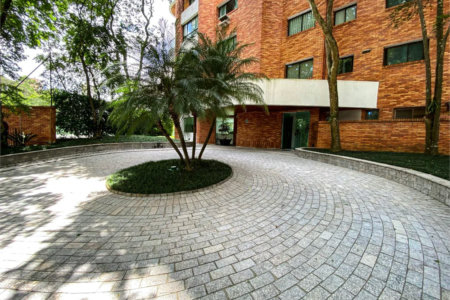 Apartamento à venda com 4 suítes em Vila Suzana, São Paulo, SP