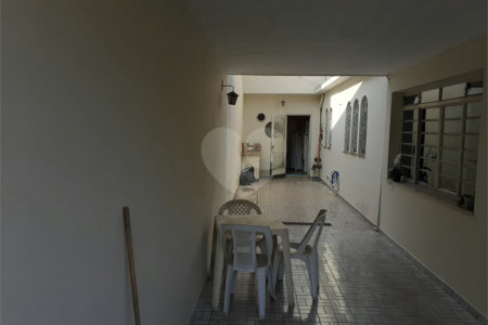 Casa de Vila à venda com 4 quartos, sendo 2 suítes,  em Vila São Francisco, São Paulo, SP