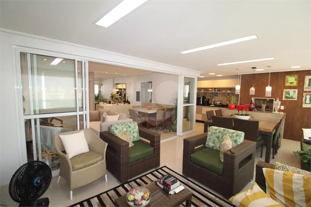 Apartamento à venda com 3 suítes em Santa Teresinha, São Paulo, SP