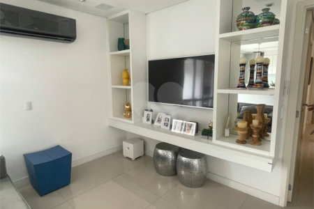 Apartamento à venda com 3 quartos, sendo 1 suíte,  em Vila Suissa, Mogi das Cruzes, SP