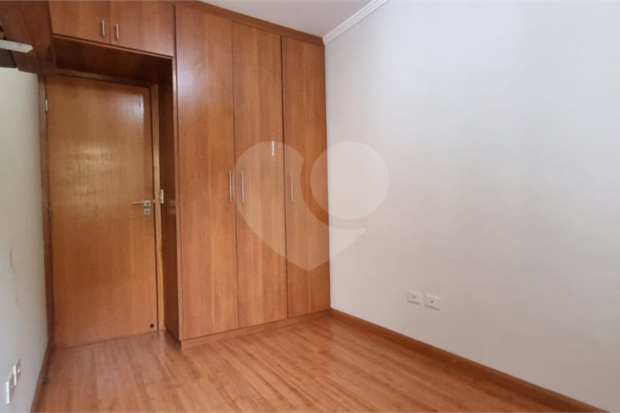 Casa à venda com 3 quartos, sendo 1 suíte, no condomínio Residencial Açaí, São Paulo - SP