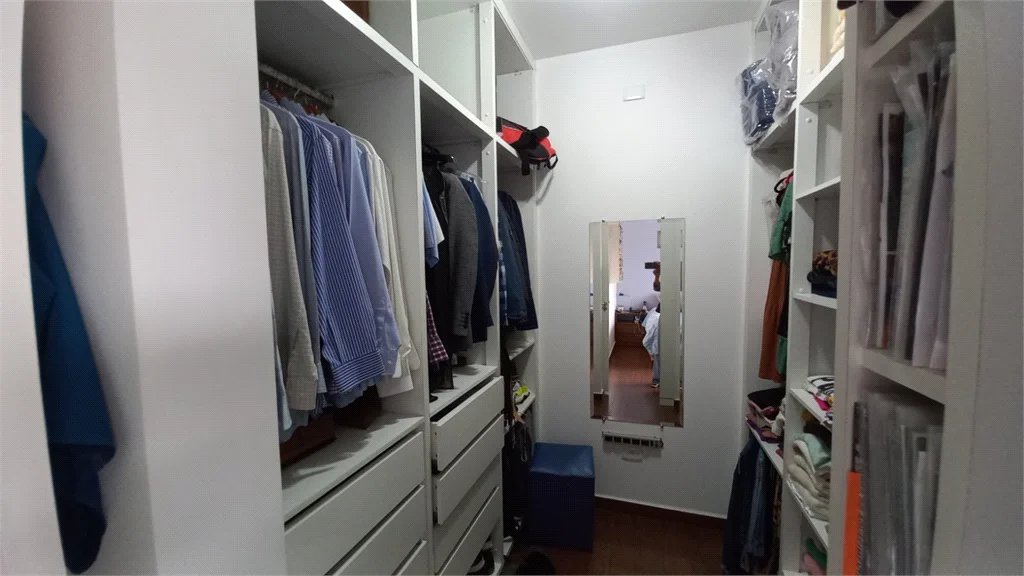 Sobrado à venda com 3 quartos, sendo 1 suíte,  em Vila Gomes, São Paulo, SP