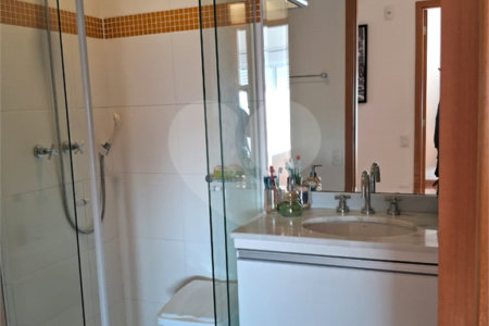 Apartamento à venda com 2 quartos, sendo 1 suíte,  no Centro, Mogi das Cruzes, SP