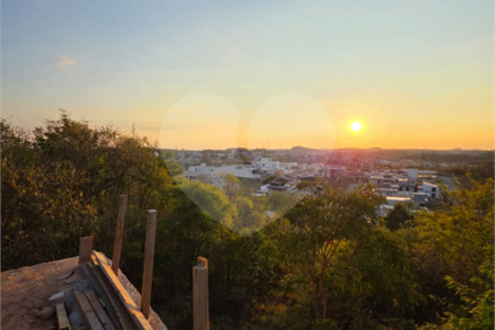 Terreno à venda no condomínio Reserva dos Jatobás, Louveira - SP