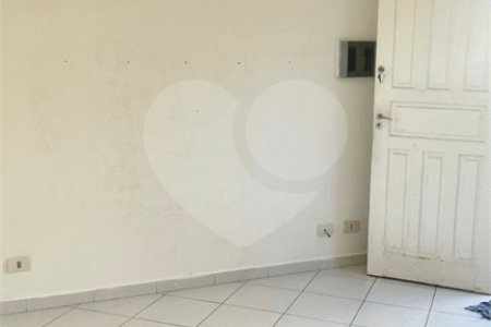 Sobrado à venda com 2 quartos no condomínio Refugio Canta Galo, Cotia - SP