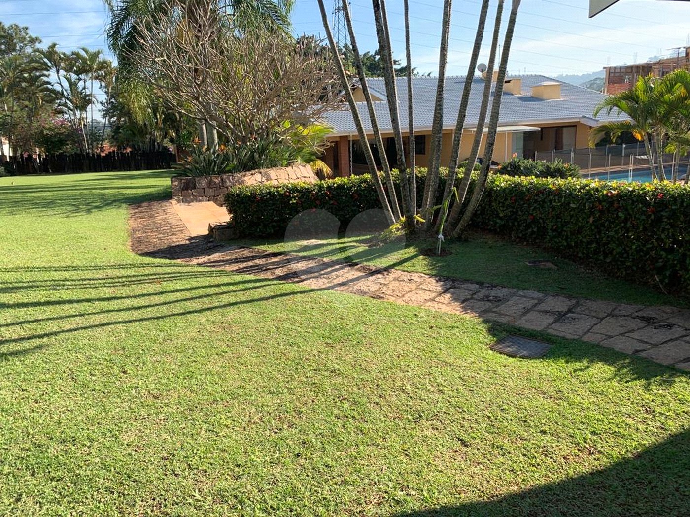 Casa à venda com 6 quartos, sendo 4 suítes, no condomínio São Joaquim, Vinhedo - SP