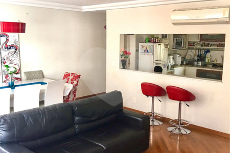 Apartamento à venda com 3 quartos, sendo 1 suíte, em Pinheiros, São Paulo, SP