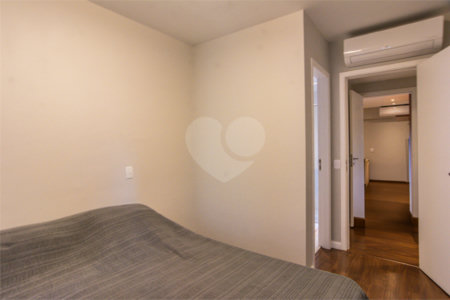 Apartamento à venda com 3 suítes em Granja Julieta, São Paulo, SP