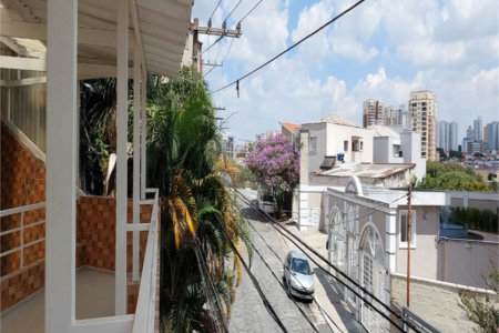 Sobrado à venda com 3 quartos, sendo 2 suítes, em Vila Paulicéia, São Paulo, SP