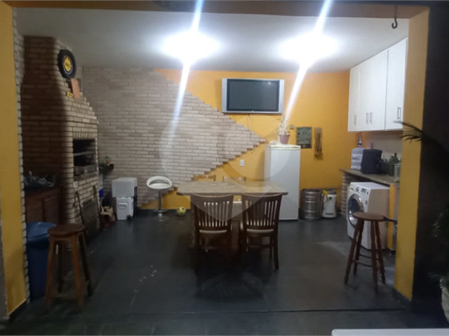 Sobrado à venda com 4 quartos em Horto Florestal, São Paulo, SP