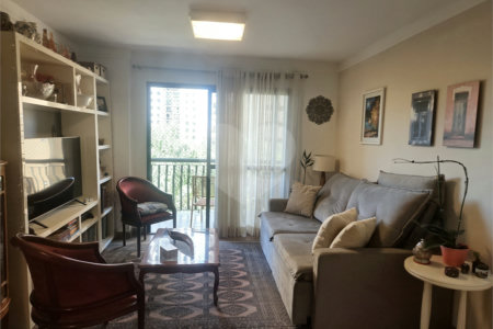 Apartamento à venda com 3 quartos, sendo 1 suíte, em Alto da Boa Vista, São Paulo, SP