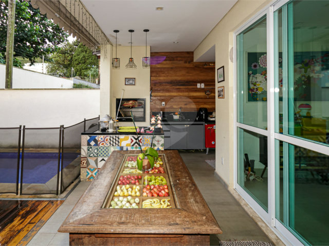 Casa à venda com 4 suítes no condomínio Villaggio Di Palme, São Paulo - SP