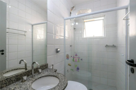 Sobrado à venda com 3 quartos, sendo 1 suíte, em Vila Morse, São Paulo, SP
