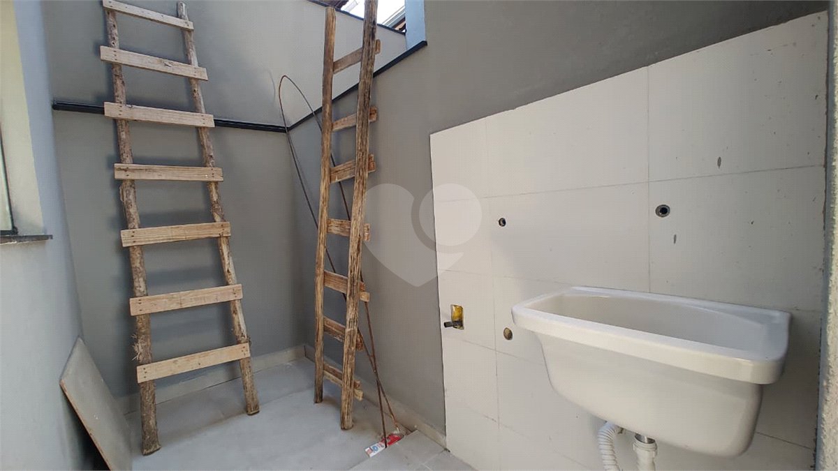 Casa de Vila à venda com 2 suítes em Wanel Ville, Sorocaba, SP
