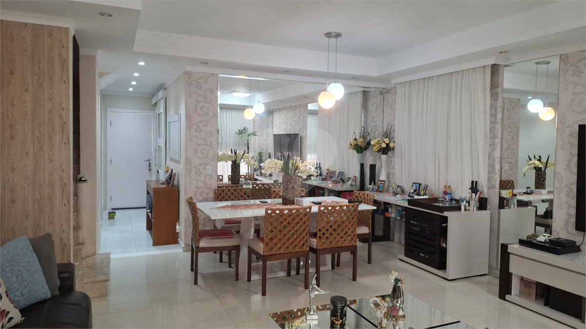 Casa à venda com 3 suítes no condomínio Villa das Flores, Mogi das Cruzes - SP