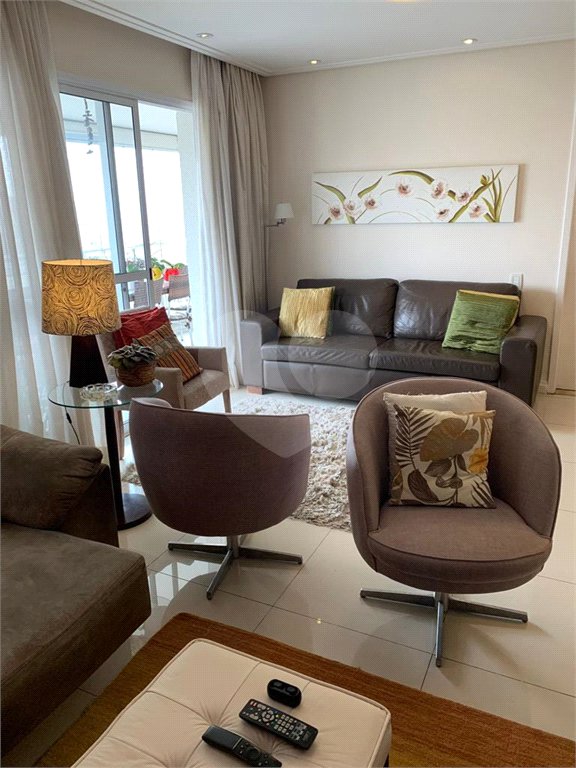 Apartamento 112m2 para venda na Mooca com 3 dormitórios. + 2 vaga. Rua Taquari.