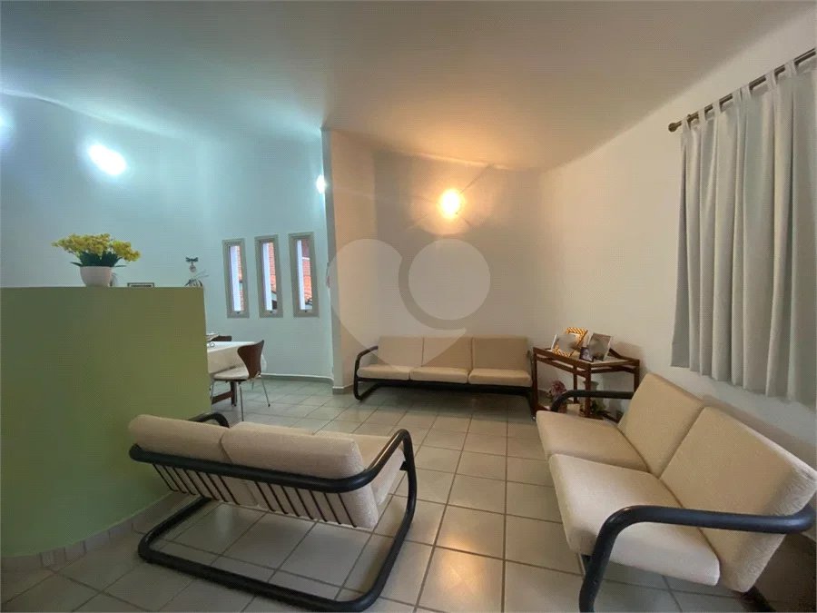 Casa térrea com 3 quartos para alugar no Jardim dos Estados, São Paulo - SP