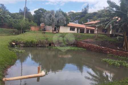 Chácara à venda com 3 quartos, sendo 1 suíte, em Chácara Flora Araraquara, Araraquara, SP