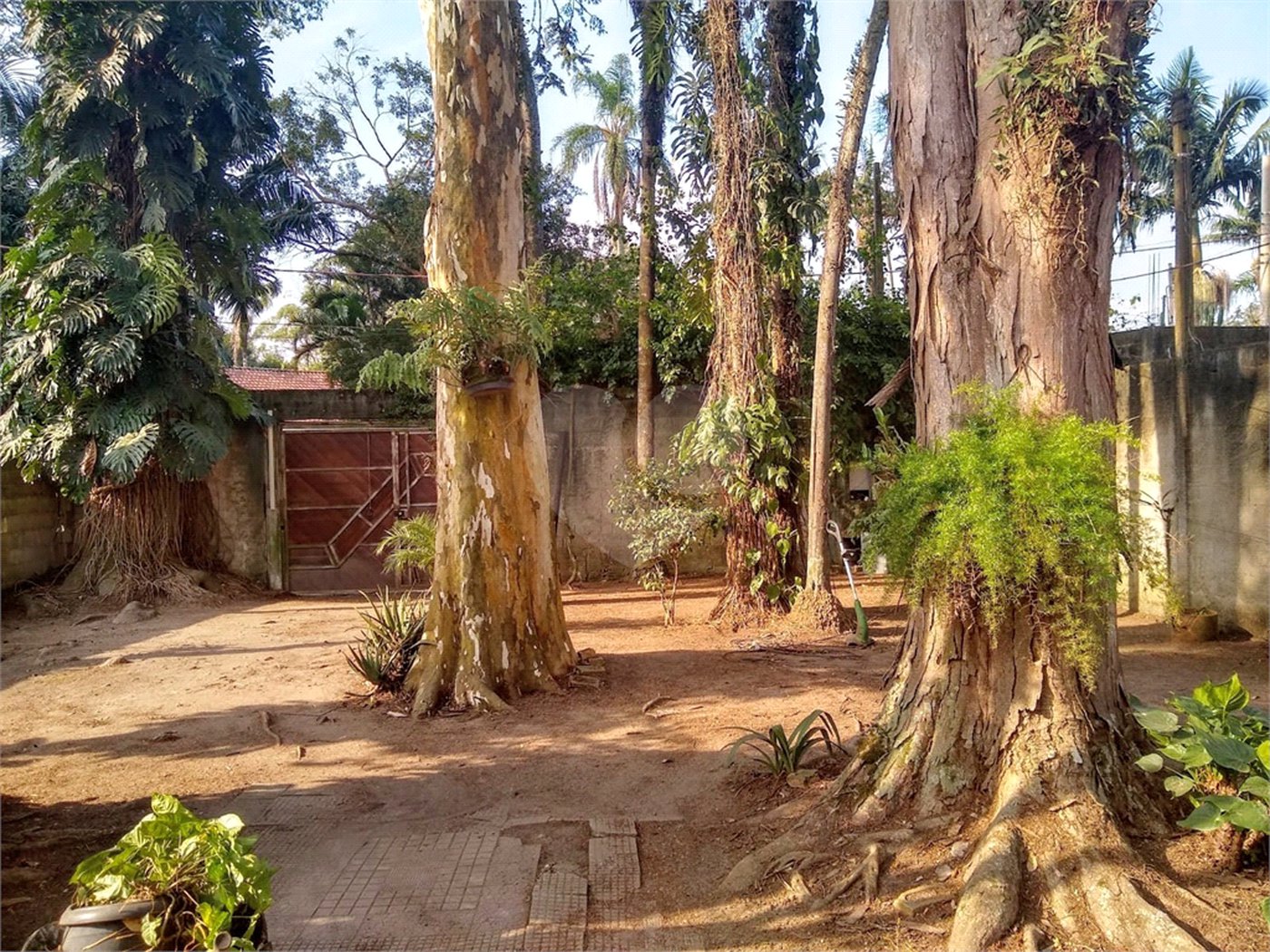 Casa à venda com 2 quartos em Interlagos, São Paulo, SP