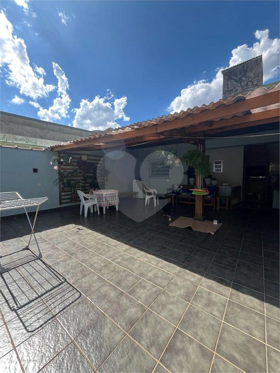 Casa à venda com 3 quartos, sendo 1 suíte,  em Jardim Casablanca, São Paulo, SP