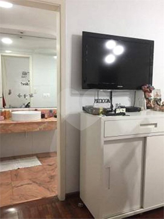 Casa à venda com 4 quartos, sendo 3 suítes, no condomínio Residencial Nova Cantareira, São Paulo - SP