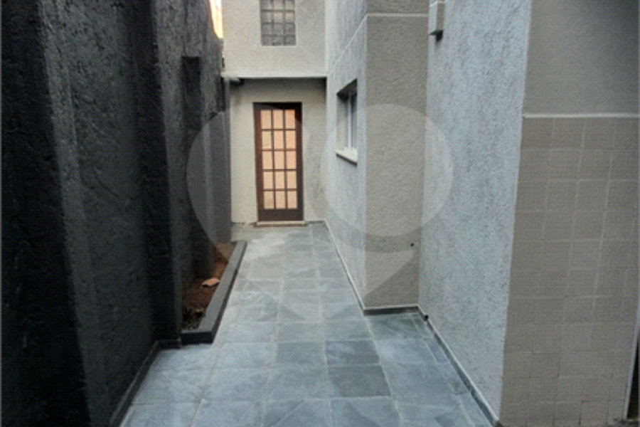 Sobrado à venda com 3 quartos, sendo 1 suíte,  em Horto, São Paulo, SP