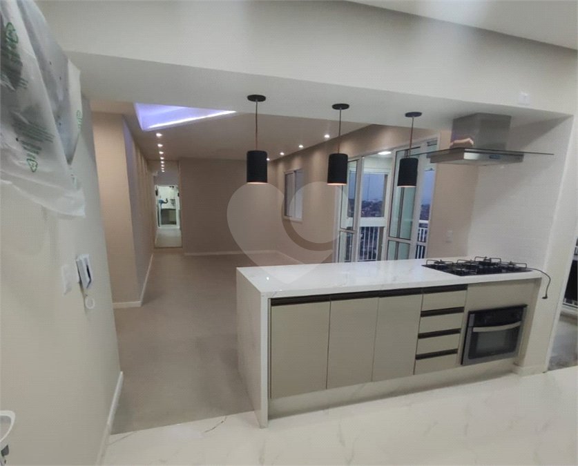 Apartamento à venda com 3 quartos, sendo 2 suítes,  em Jardim Arpoador, São Paulo, SP