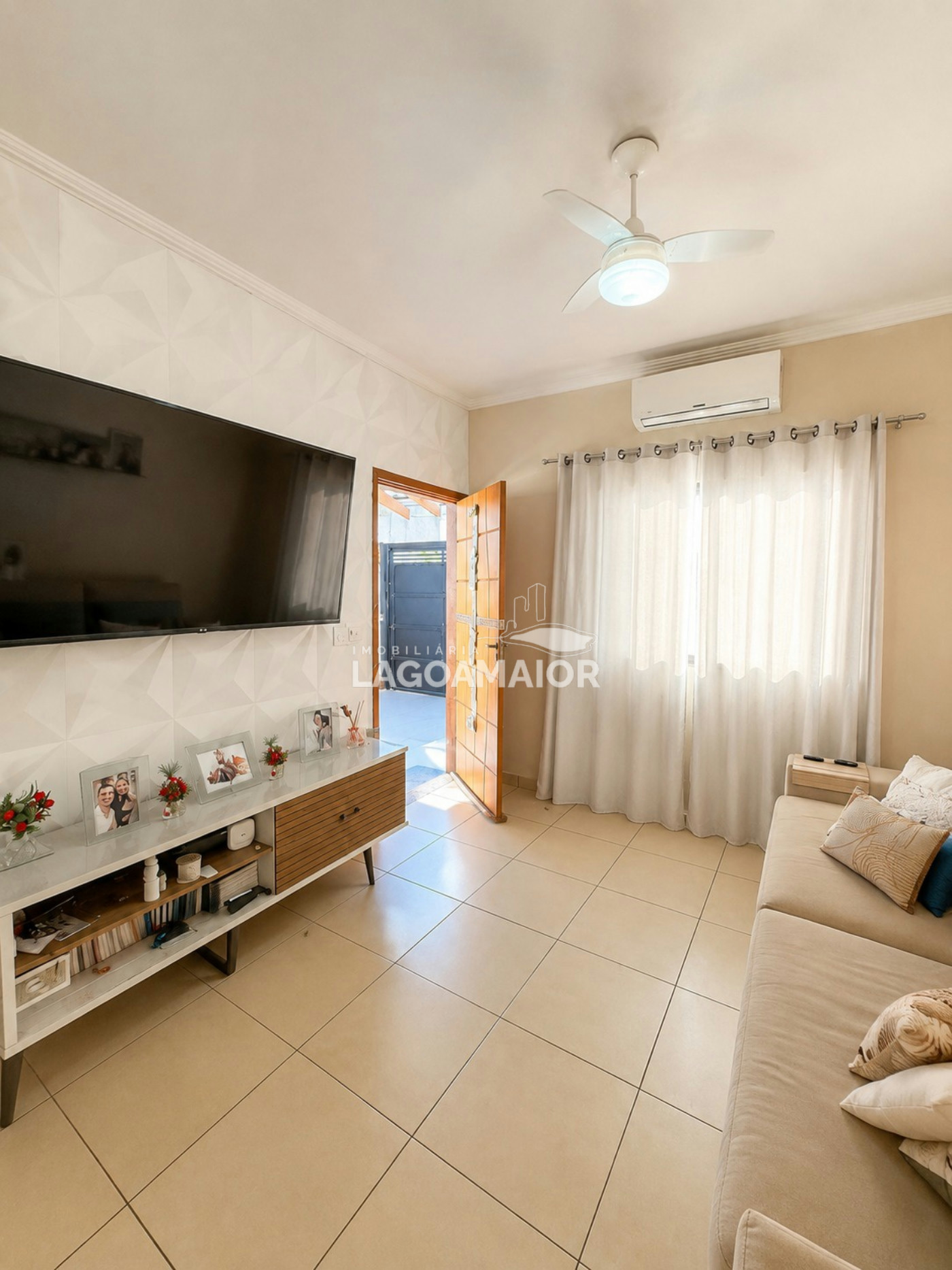 Casa à venda com 3 quartos, sendo 1 suíte, em Jardim dos Ipes, Três Lagoas, MS