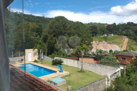Chácara à venda com 3 suítes em Ribeirão dos Porcos, Atibaia, SP