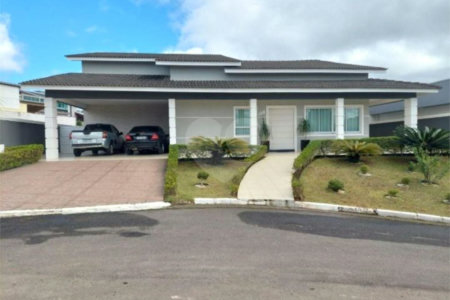 Condomínio à venda com 4 quartos, sendo 2 suítes, em Colinas do Paratehy, Mogi das Cruzes, SP