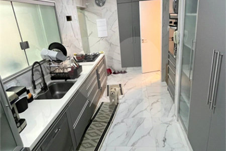 Apartamento à venda com 3 suítes em Vila Suzana, São Paulo, SP