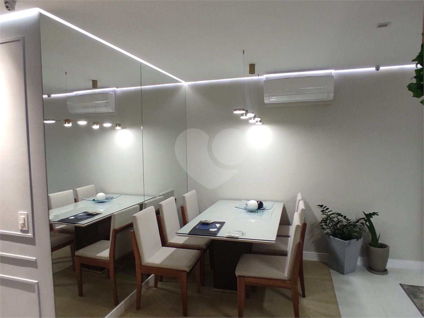 Apartamento à venda com 3 quartos, sendo 2 suítes, em Barra Funda, São Paulo, SP