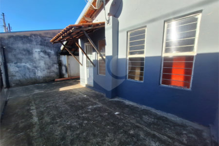 Casa à venda com 2 quartos em Vila Hungria, Itapetininga, SP