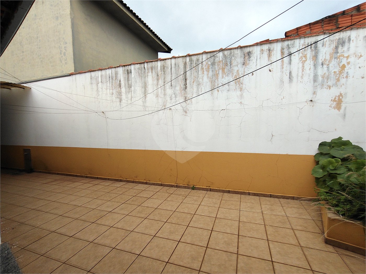 Casa para alugar com 4 quartos, sendo 1 suíte, em Vila Judite, Itapetininga, SP