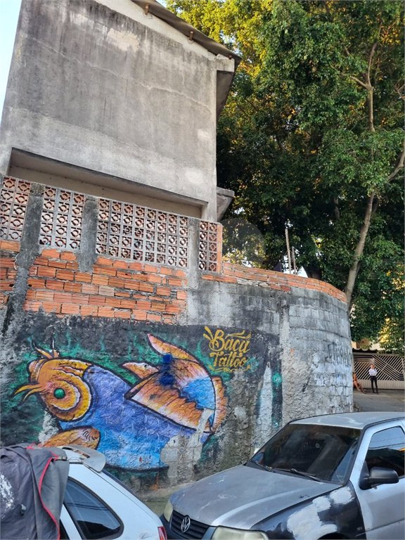 Sobrado à venda com 3 quartos em Vila Basileia, São Paulo, SP