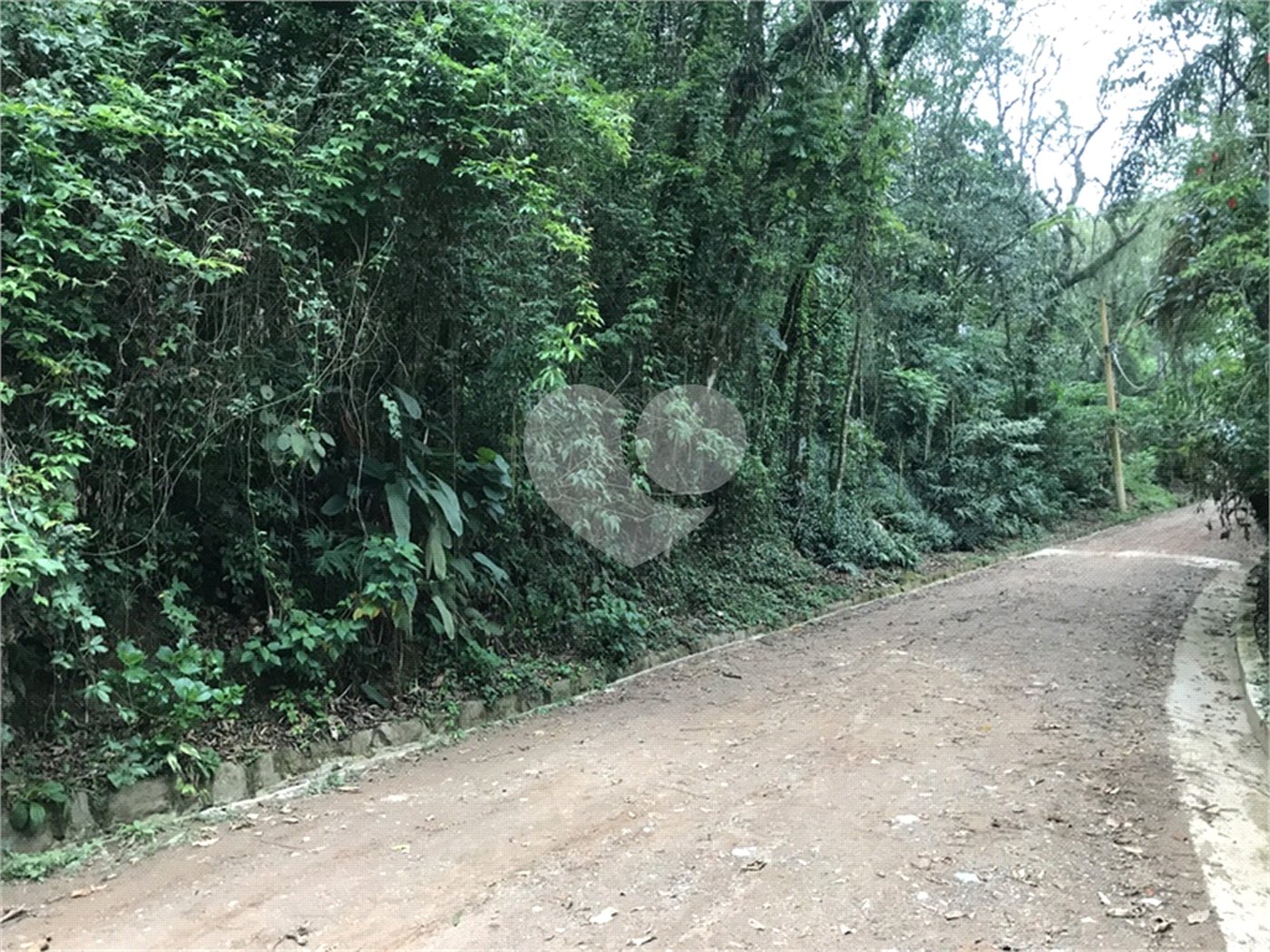 Terreno à venda no condomínio Jardim da Montanha I, Mairiporã - SP