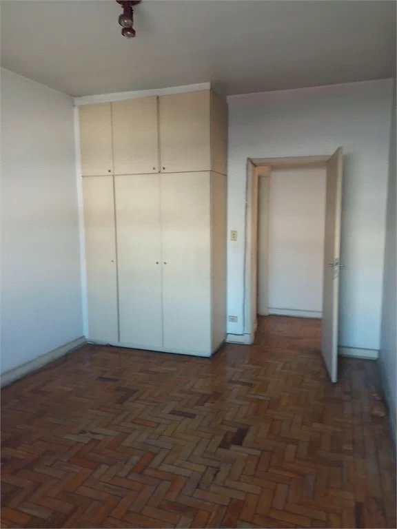 Casa à venda com 3 quartos em Vila Romana, São Paulo, SP