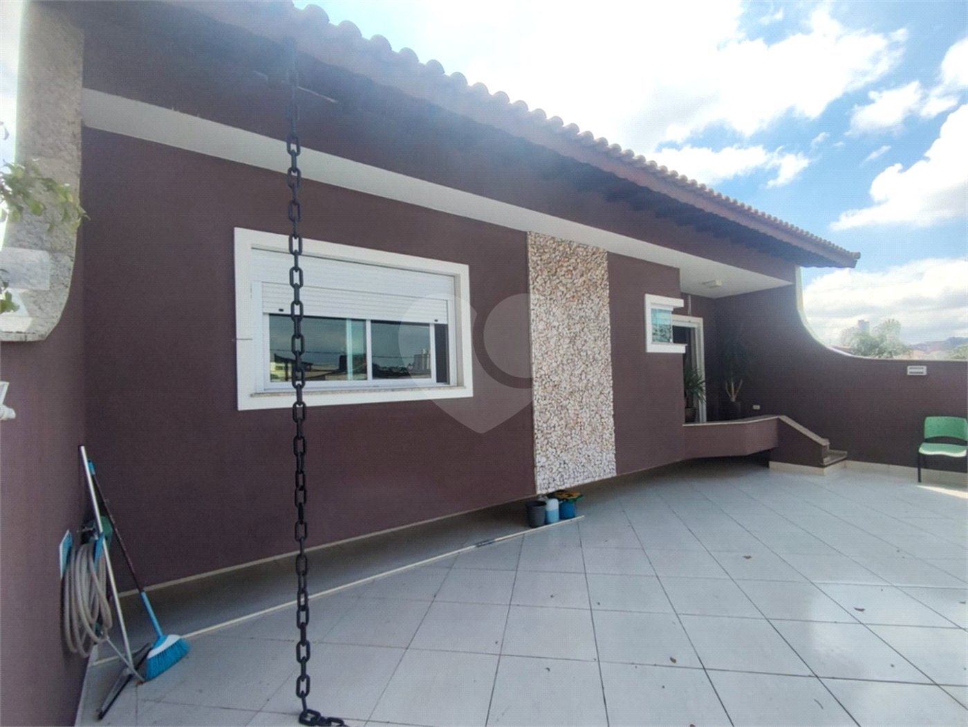 Sobrado à venda com 3 quartos, sendo 2 suítes,  em Vila Pires, Santo André, SP