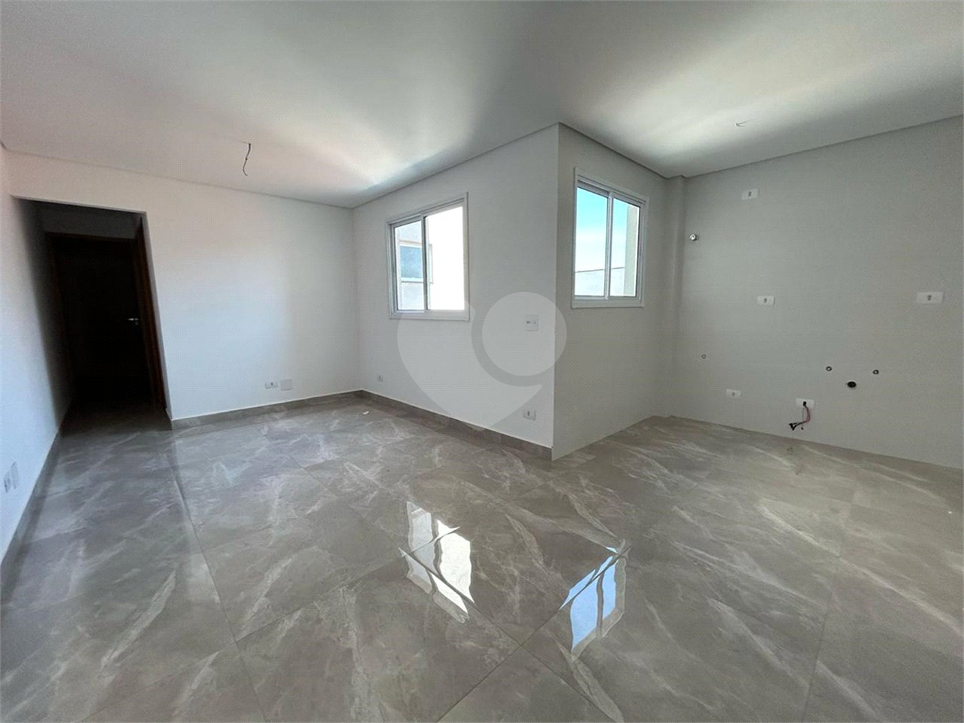 Apartamento à venda com 2 quartos, sendo 1 suíte,  em Vila Guarani, Santo André, SP