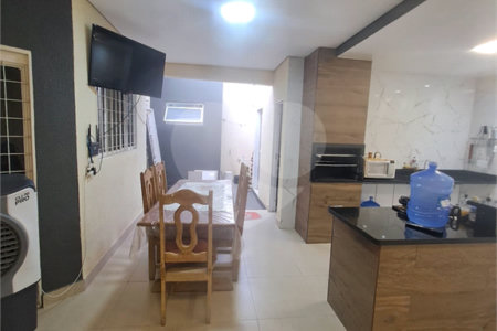 Casa à venda com 3 quartos, sendo 1 suíte, em Morada da Serra, Cuiabá, MT