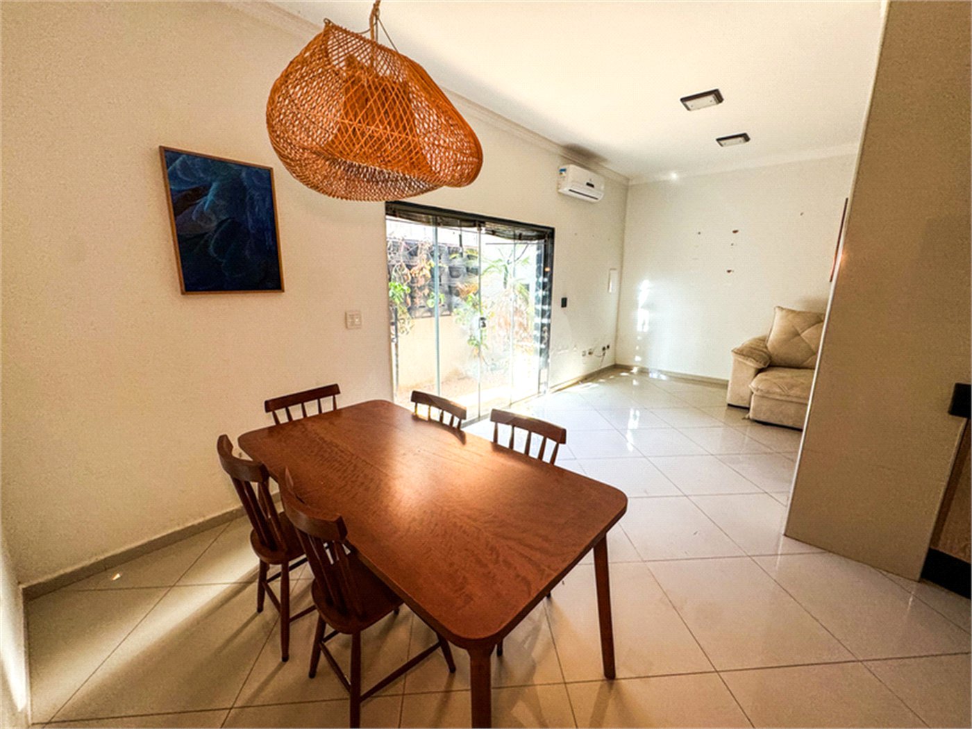 Casa à venda com 3 quartos, sendo 1 suíte, em Jardim Paranapunga, Três Lagoas, MS